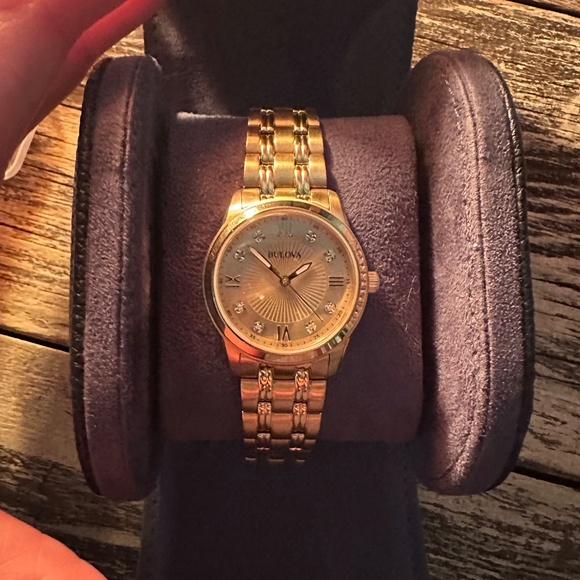 Diamond Bulova watch - Picture 5 of 6